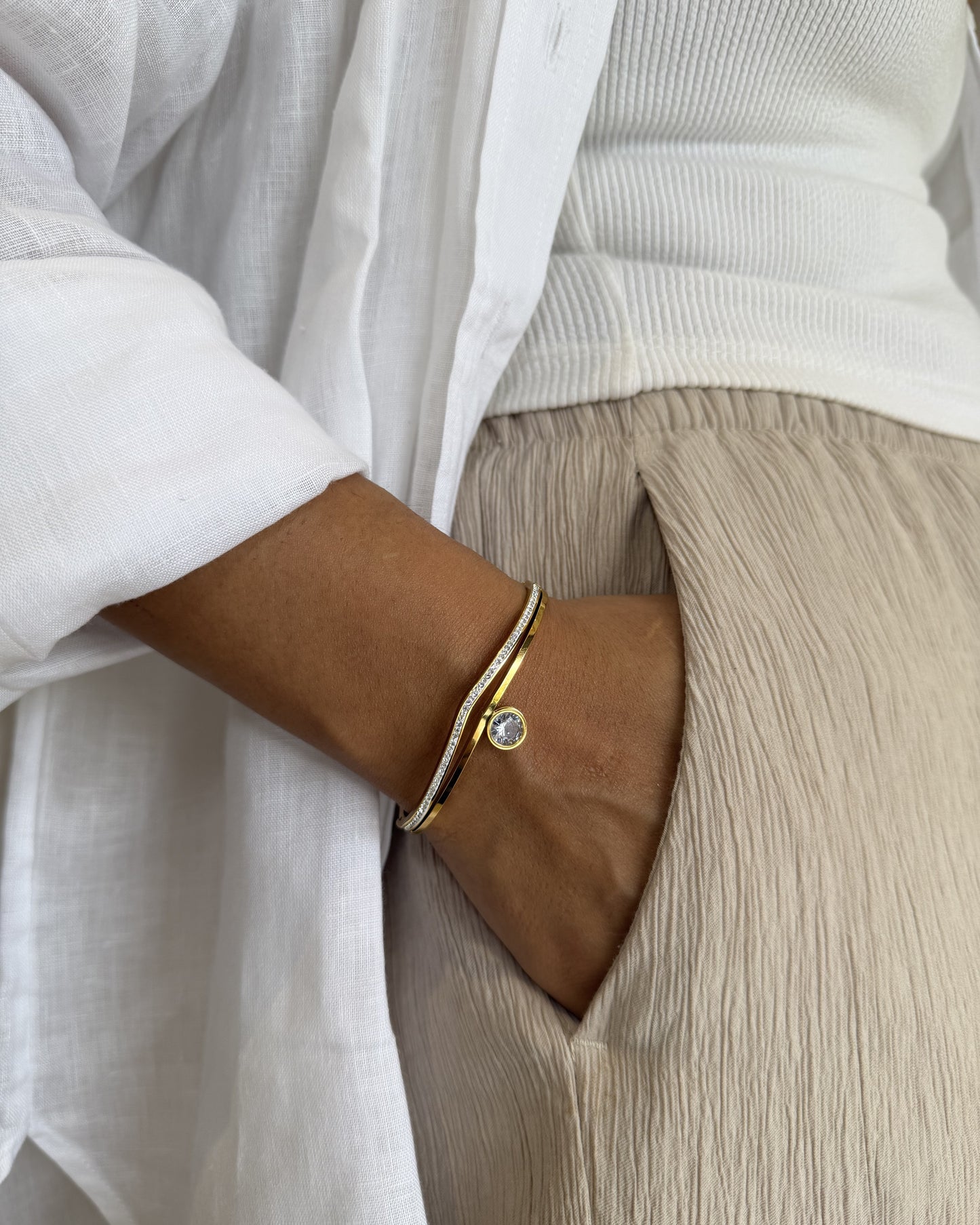 Crystal Orbit Bracelet