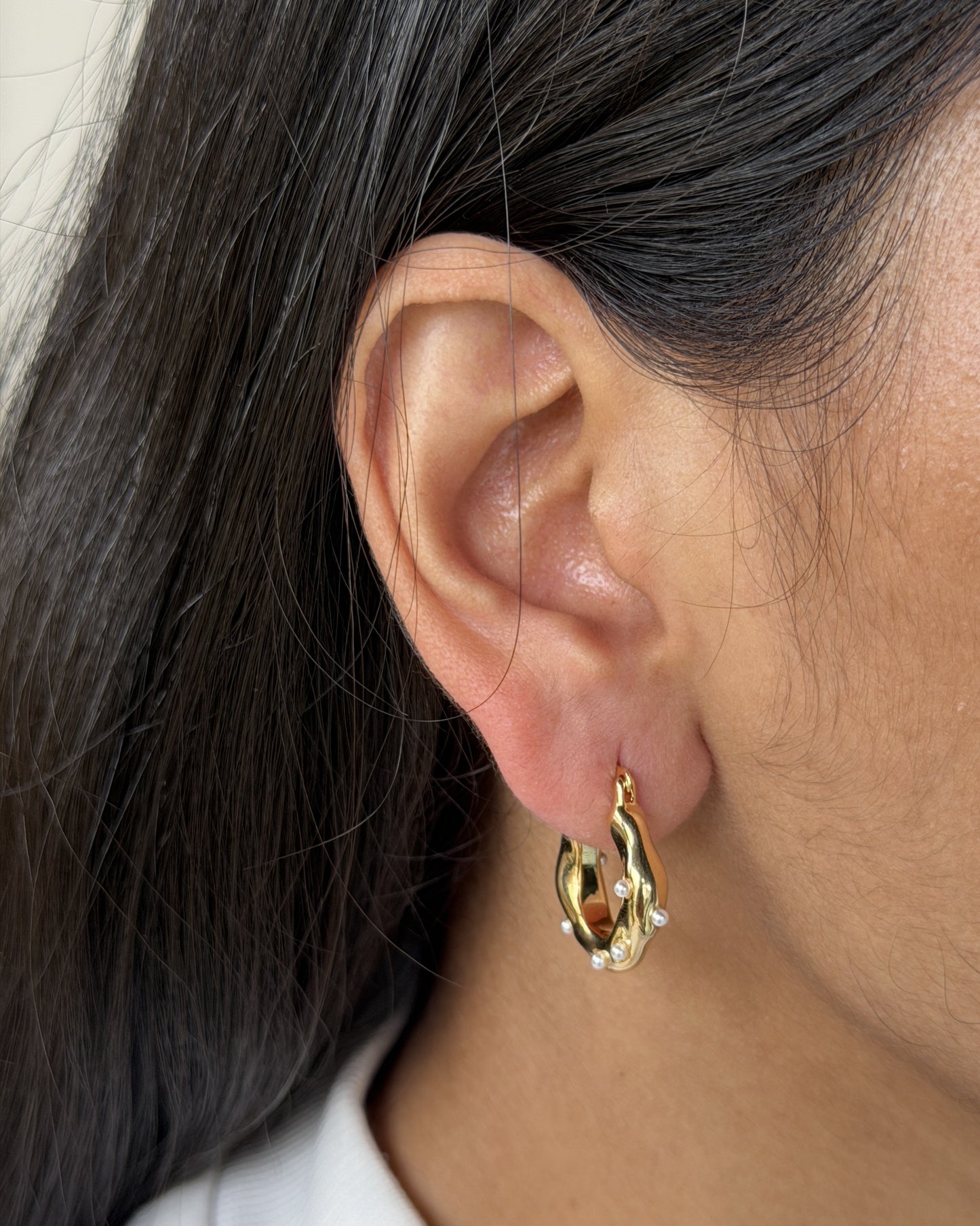 Pearl Muse Hoops