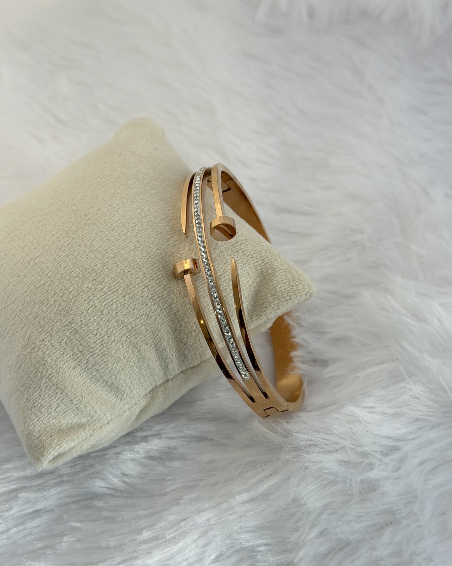Rosé Nail Bracelet