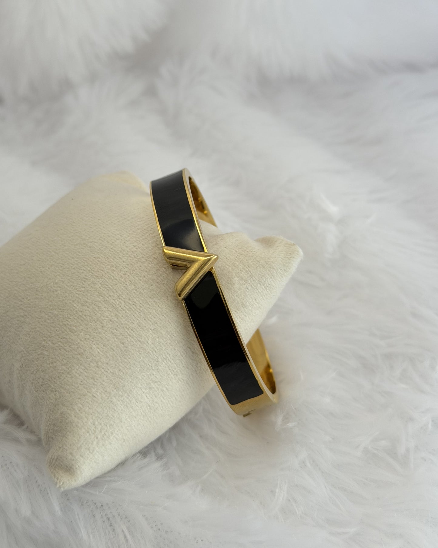 Noir V Bracelet