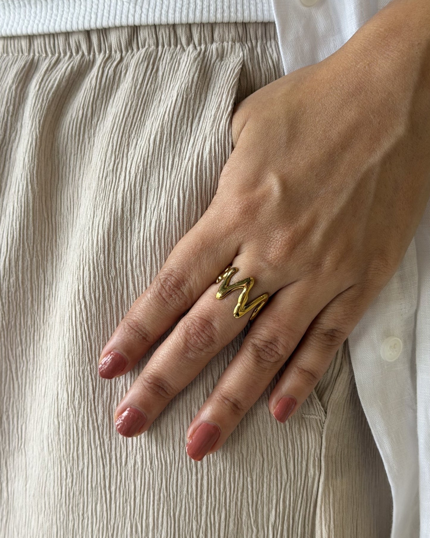 Waveline Ring (Size Adjustable)