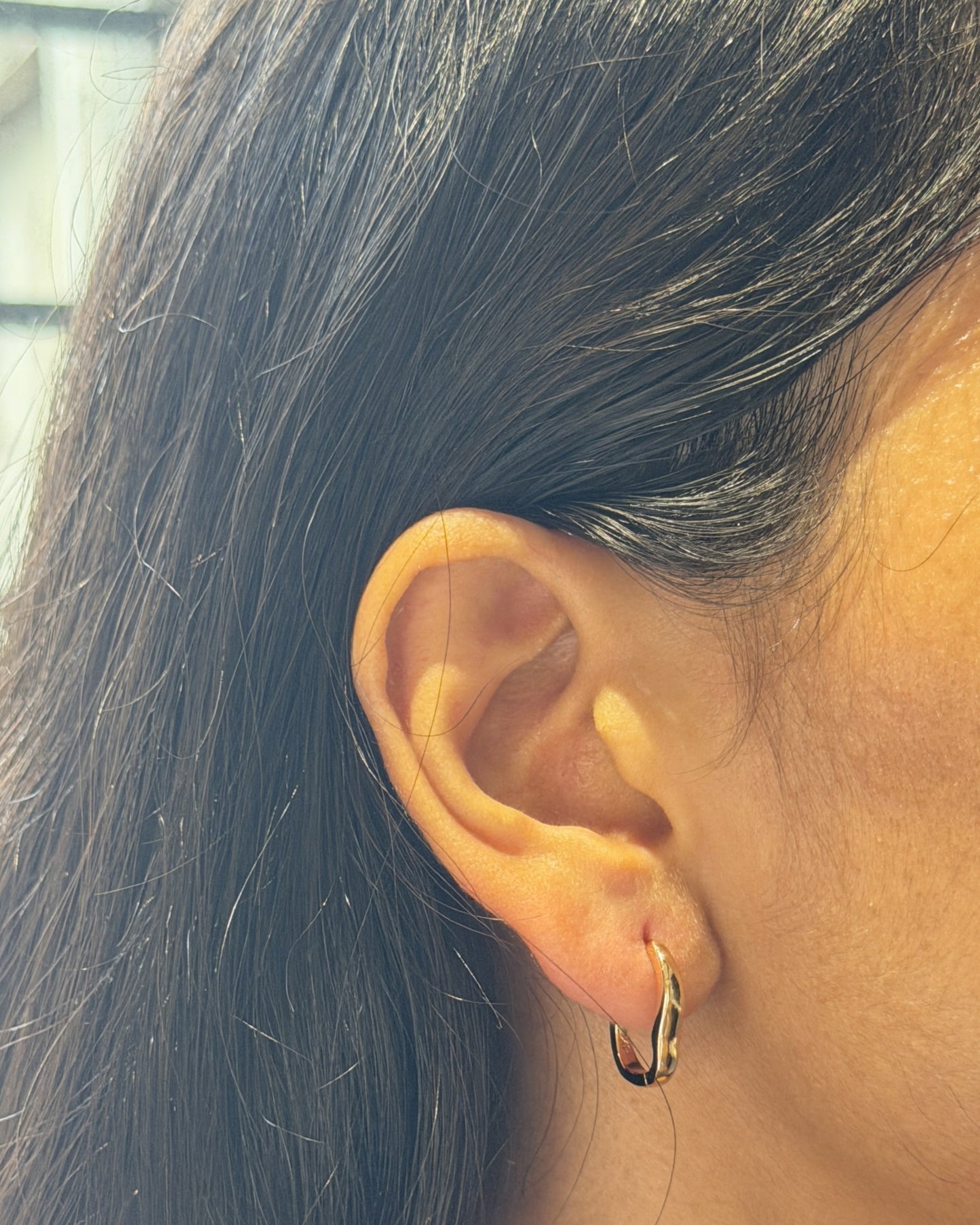 Wavy Mini Heart Hoops