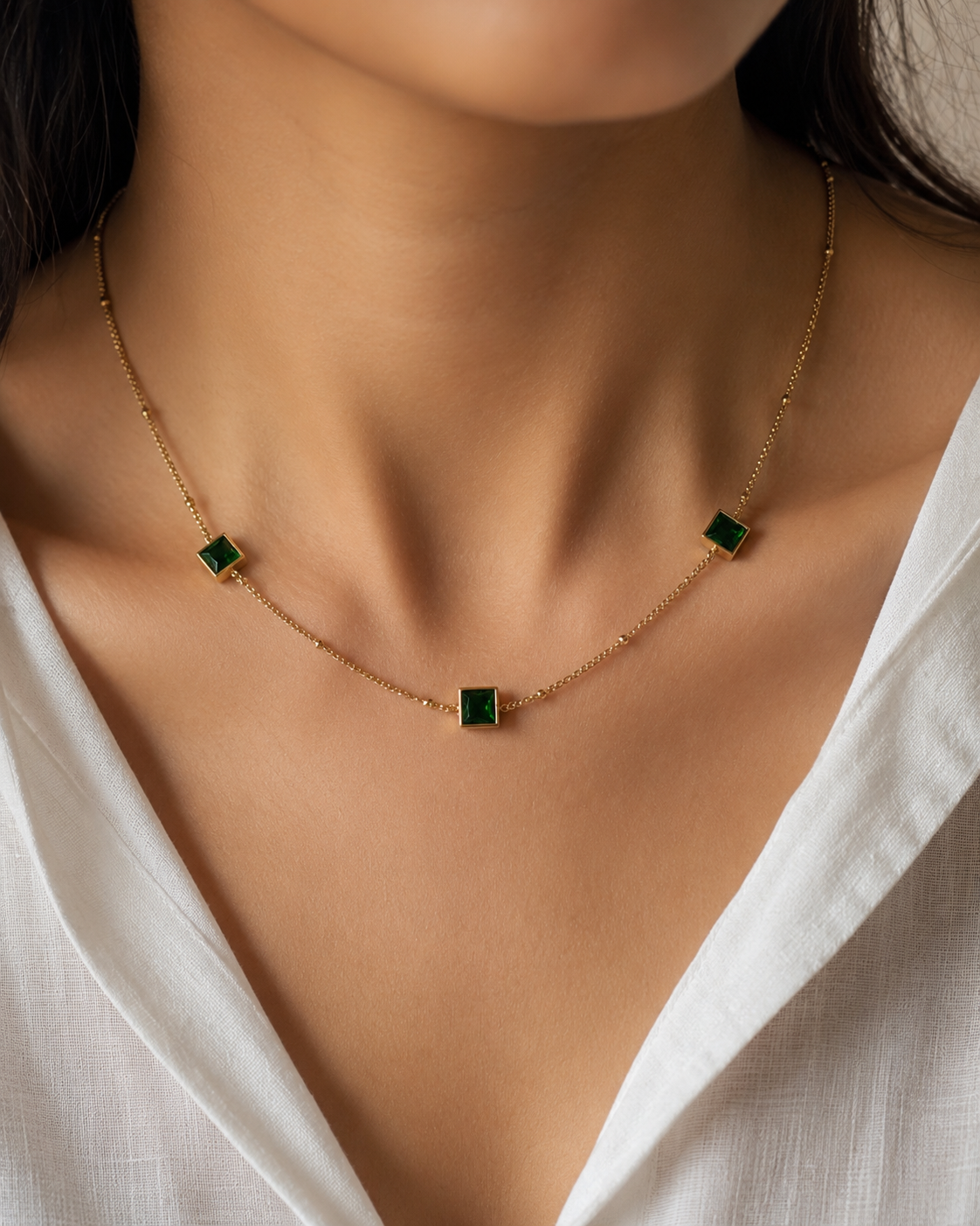 Émera Square Necklace