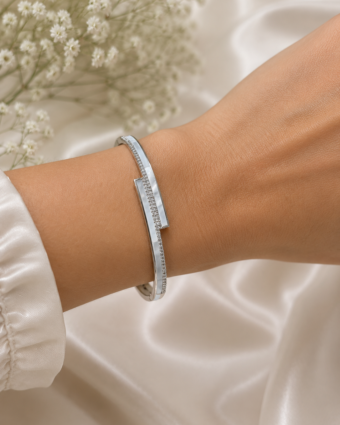 Luna Line Bracelet