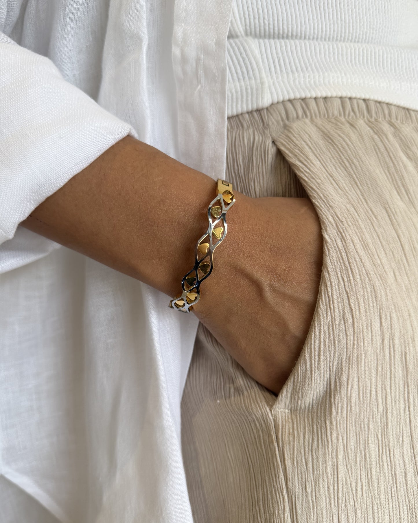 Dual Tone Heart Bracelet