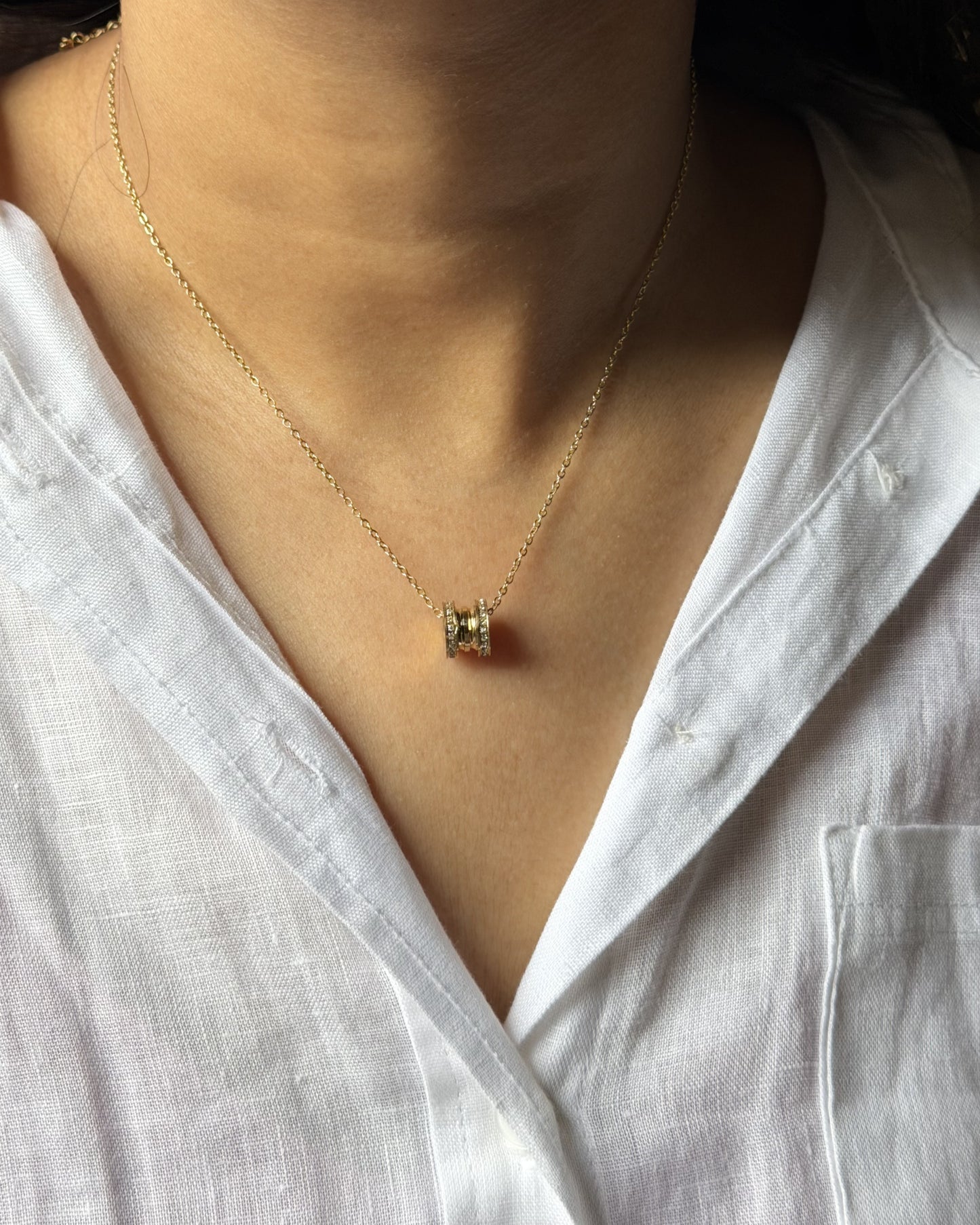 Eterna Spark Necklace
