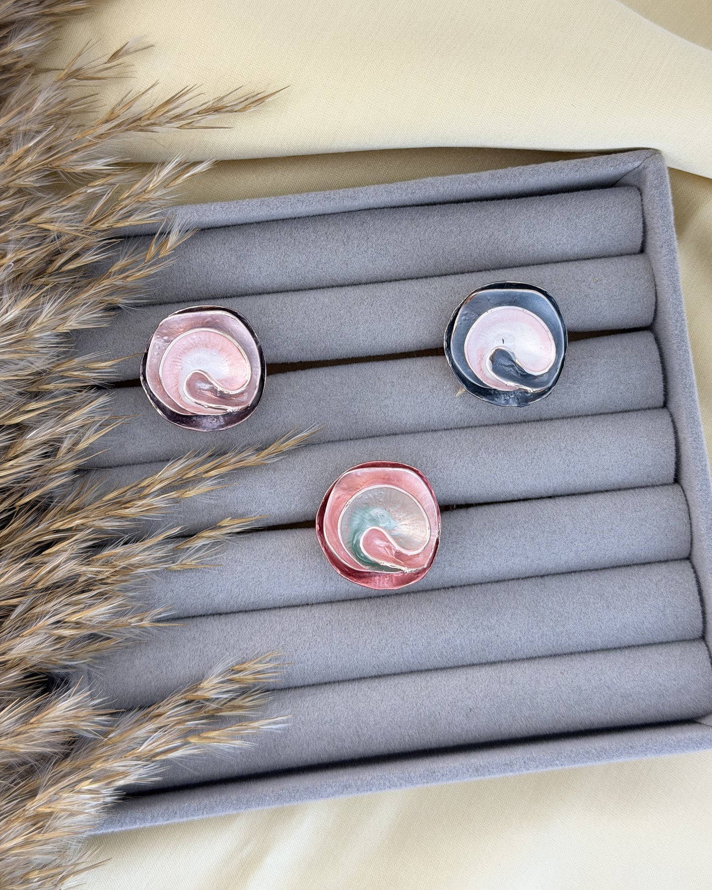 Blush Wave Ring (Size Adjustable)