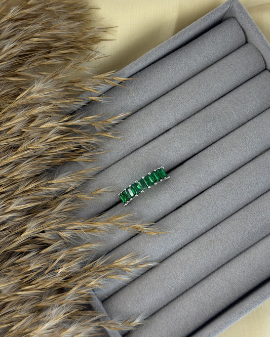 Emerald Éclat Ring (Size Adjustable)
