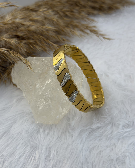 Gilded Flow Bracelet