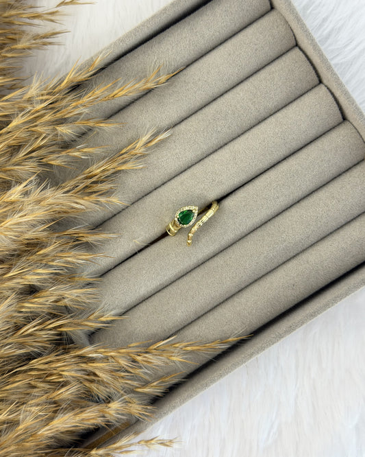 Emerald Seraphine Ring (Size-8)