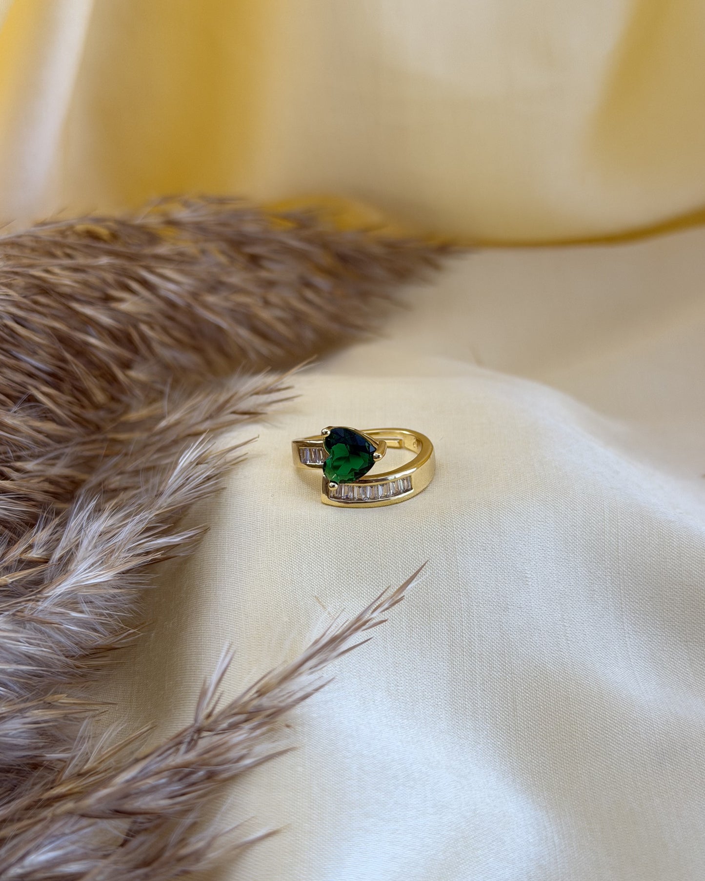 Emerald Grace Ring (Size Adjustable)