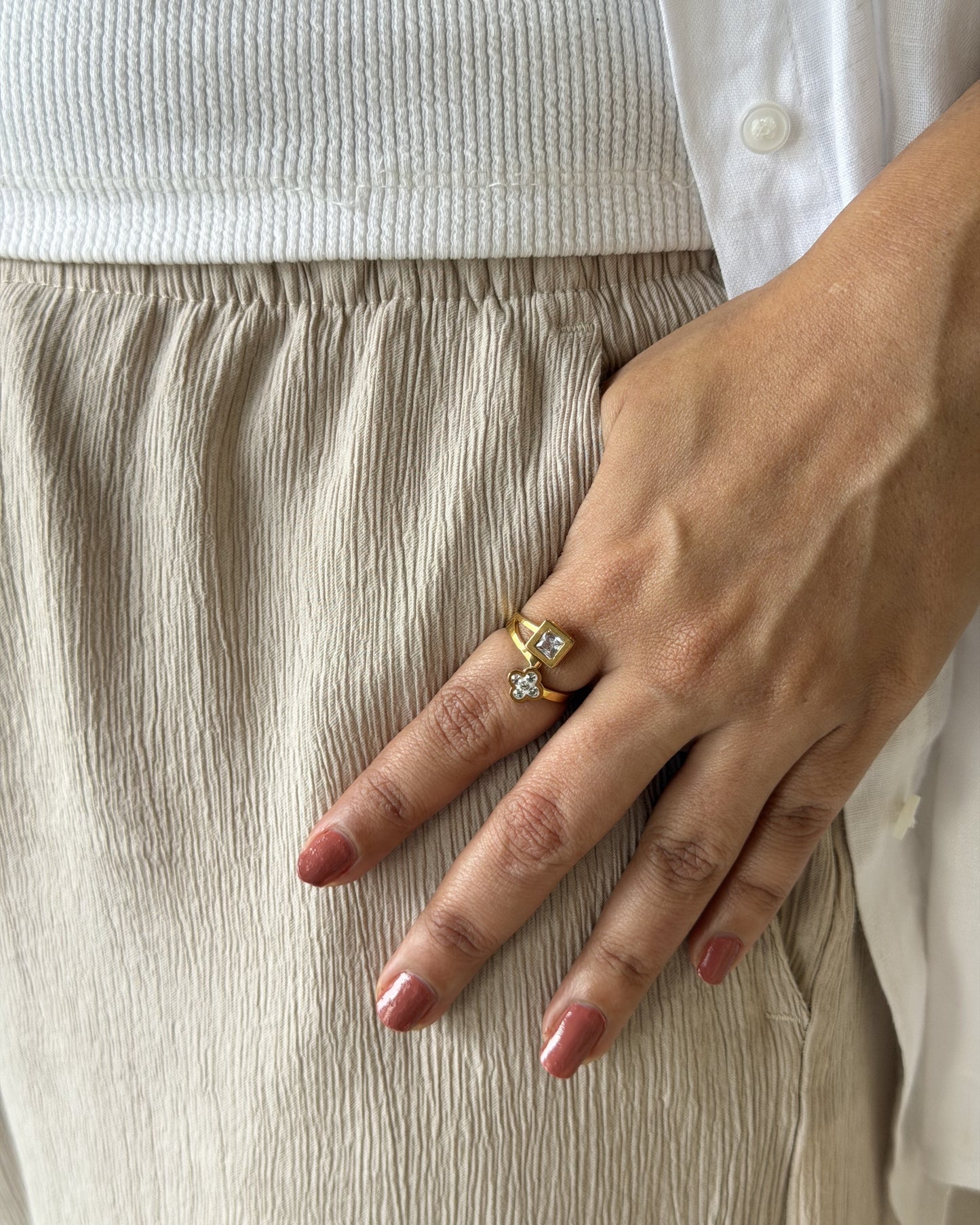 Lumi Clover Ring (Size Adjustable)
