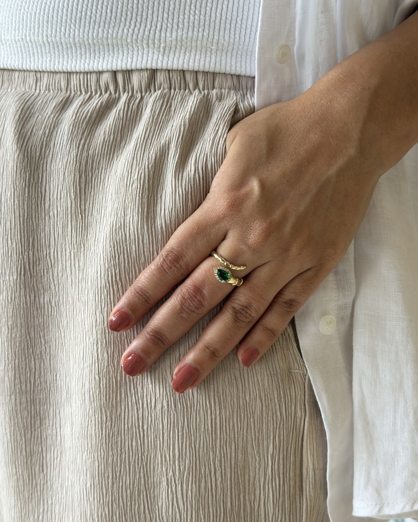 Emerald Seraphine Ring (Size-8)