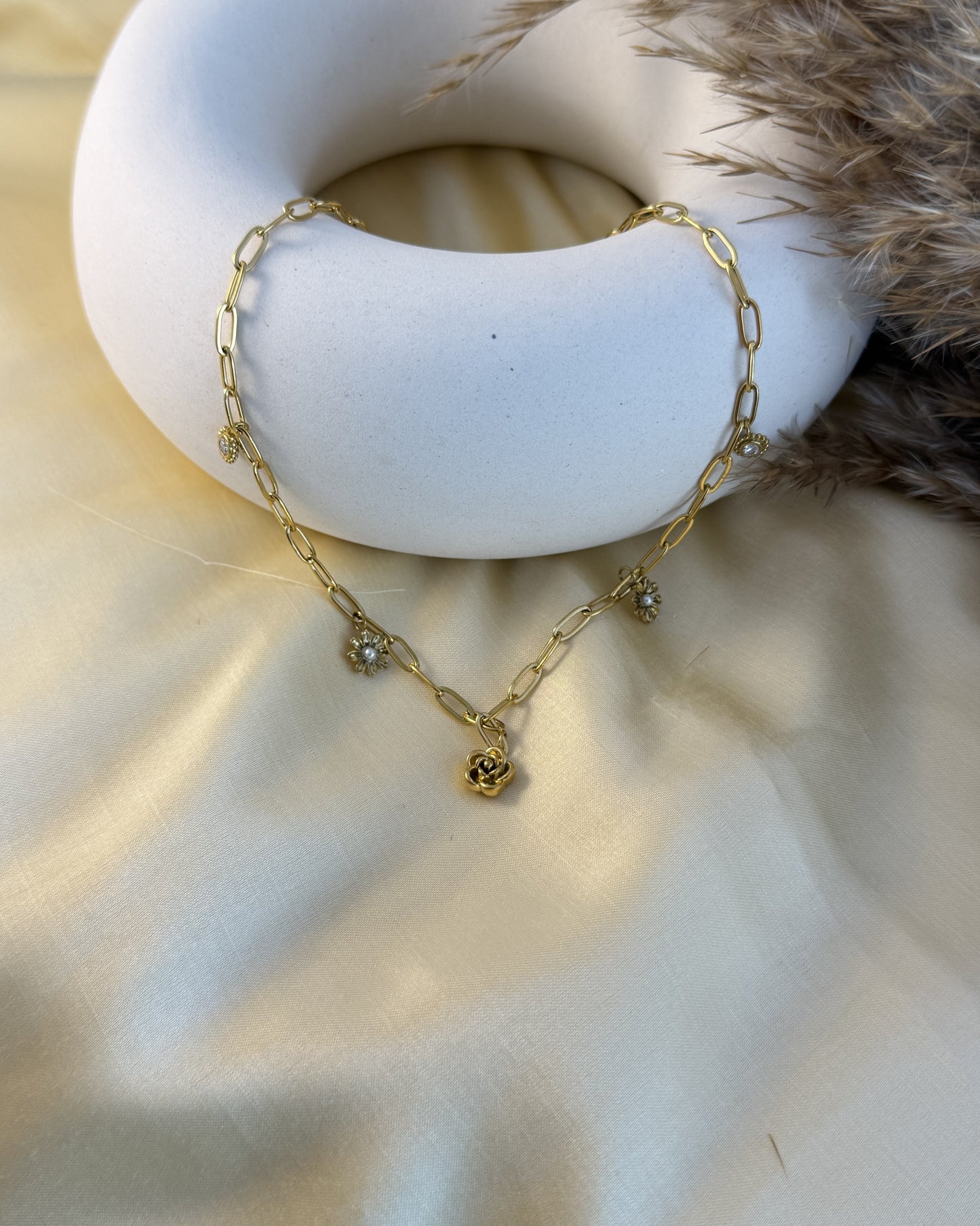 Rosette Link Necklace