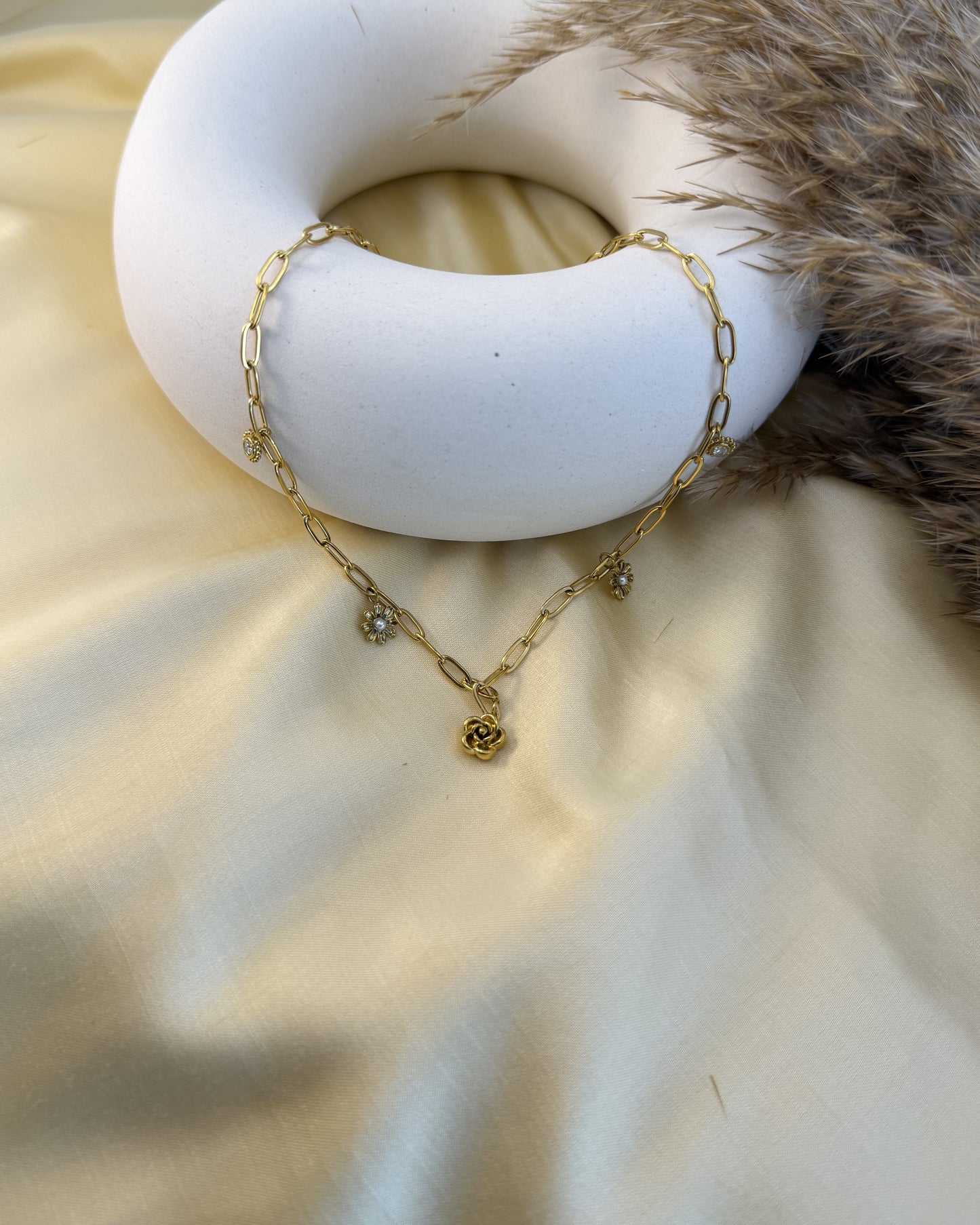 Rosette Link Necklace