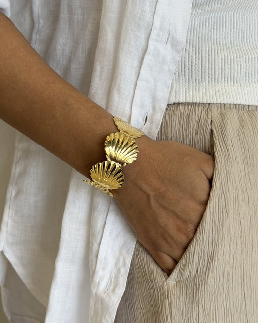 Oceana Shell Cuff