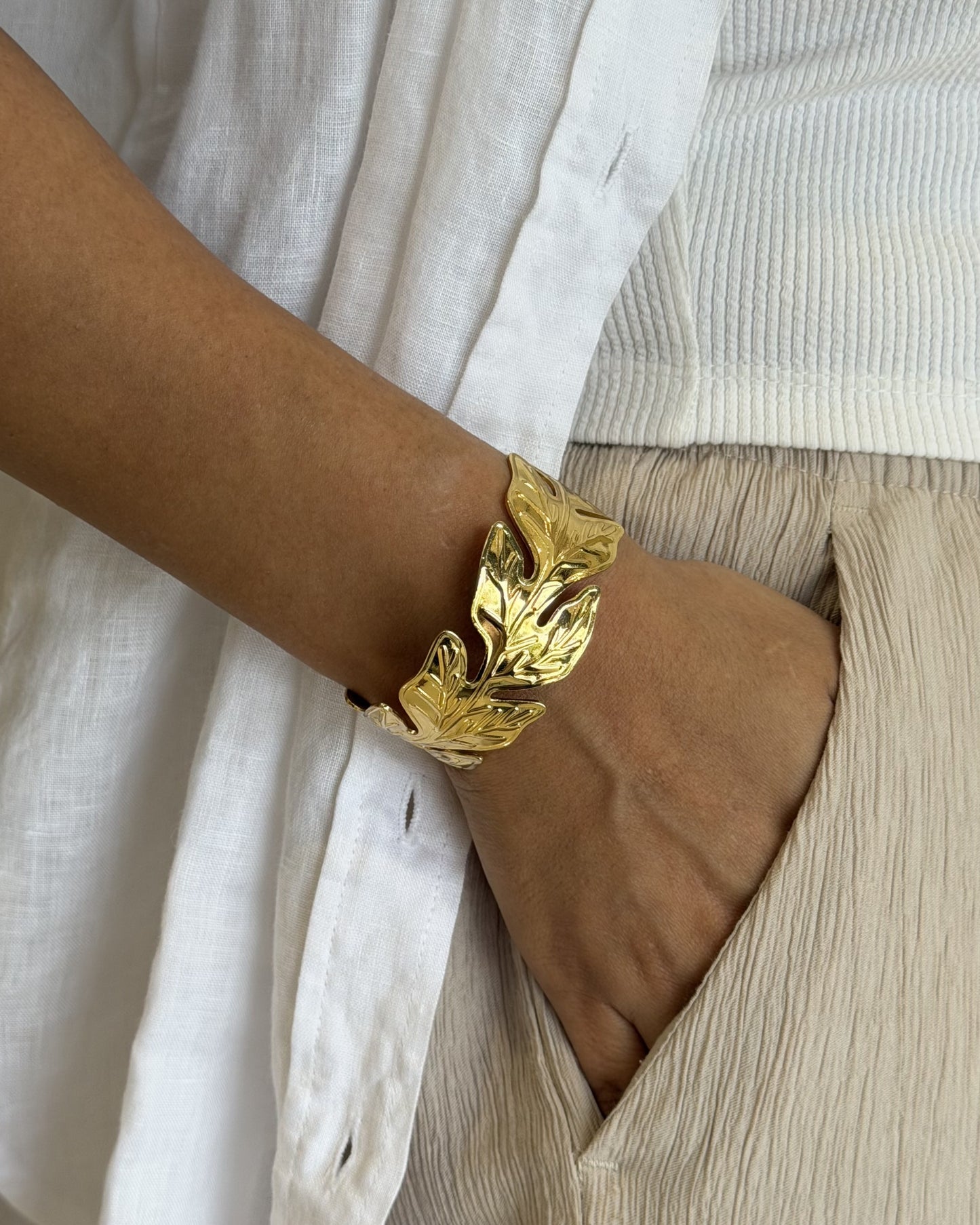 Arbelle Leaf Cuff