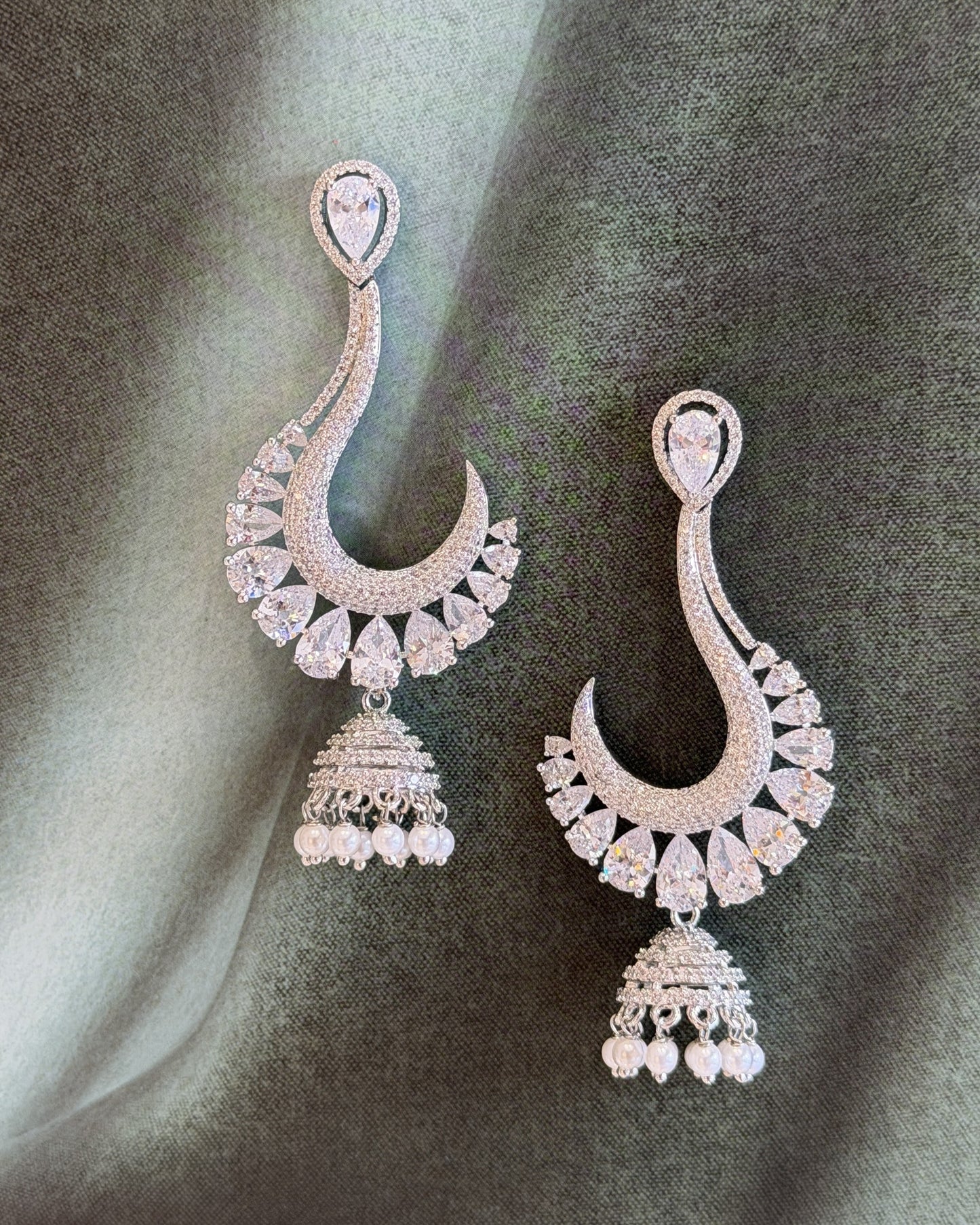 Aurora Curve Diamond Earrings
